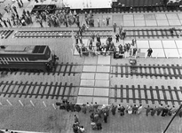834530 Afbeelding van de stand van de N.S. op de Energie Manifestatie 1955 (E55) te Rotterdam.